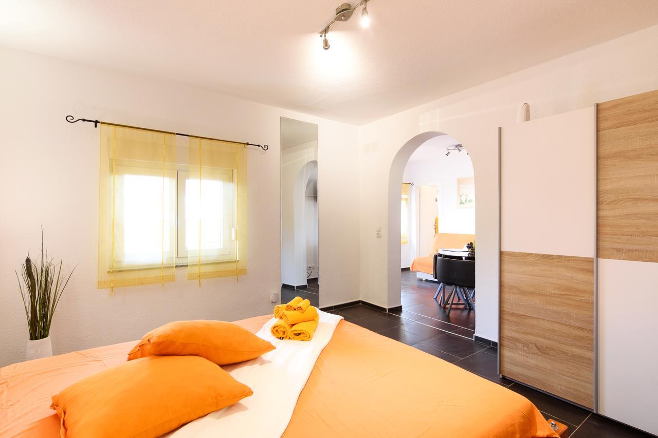 Studio Apartment Maslina Gornji Karin Exterior foto